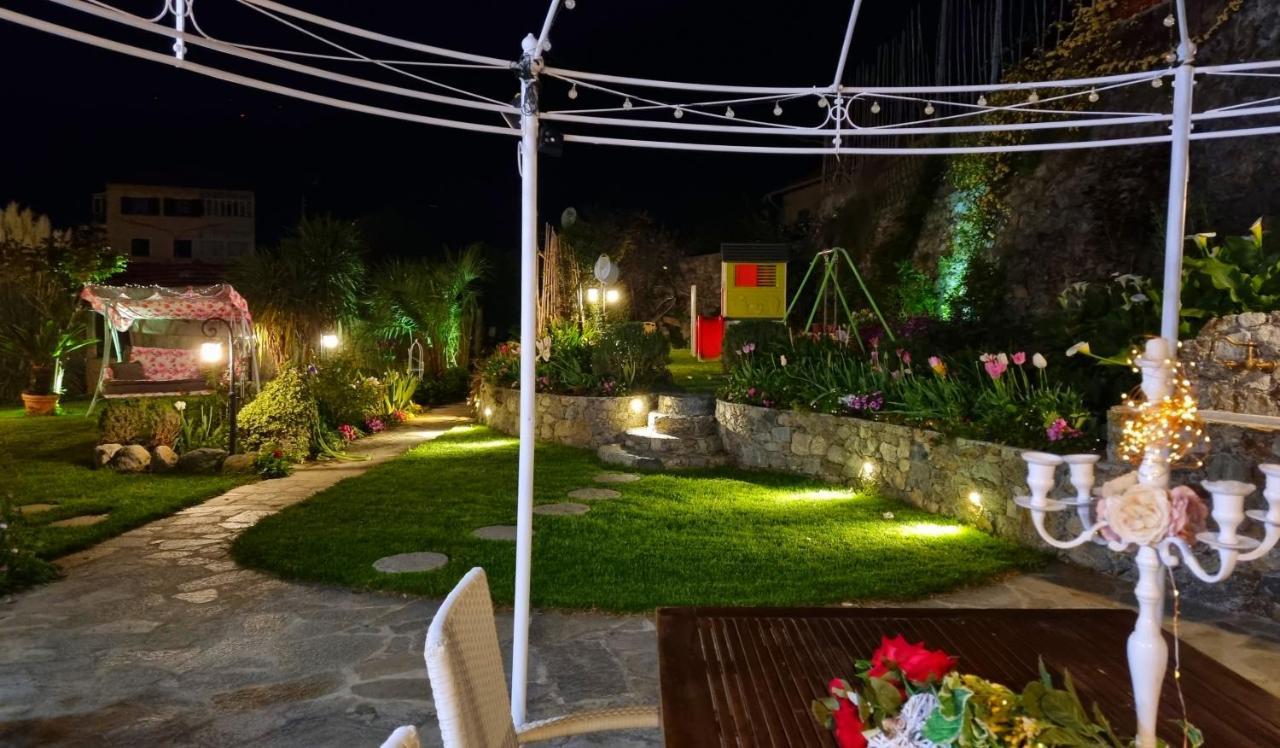 Casa Vacanze Family Albisola Superiore Dış mekan fotoğraf